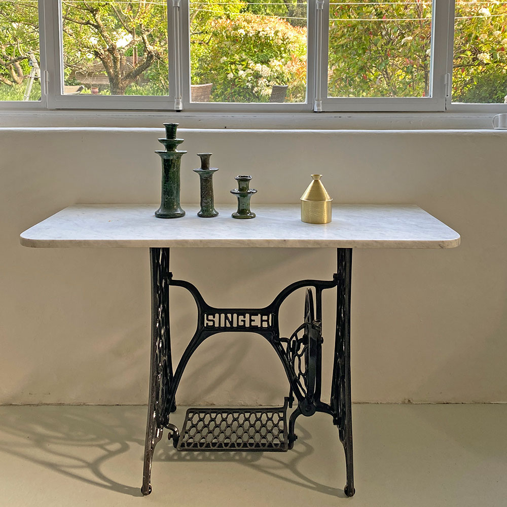 Console SINGER plateau marbre blanc piètement métal
