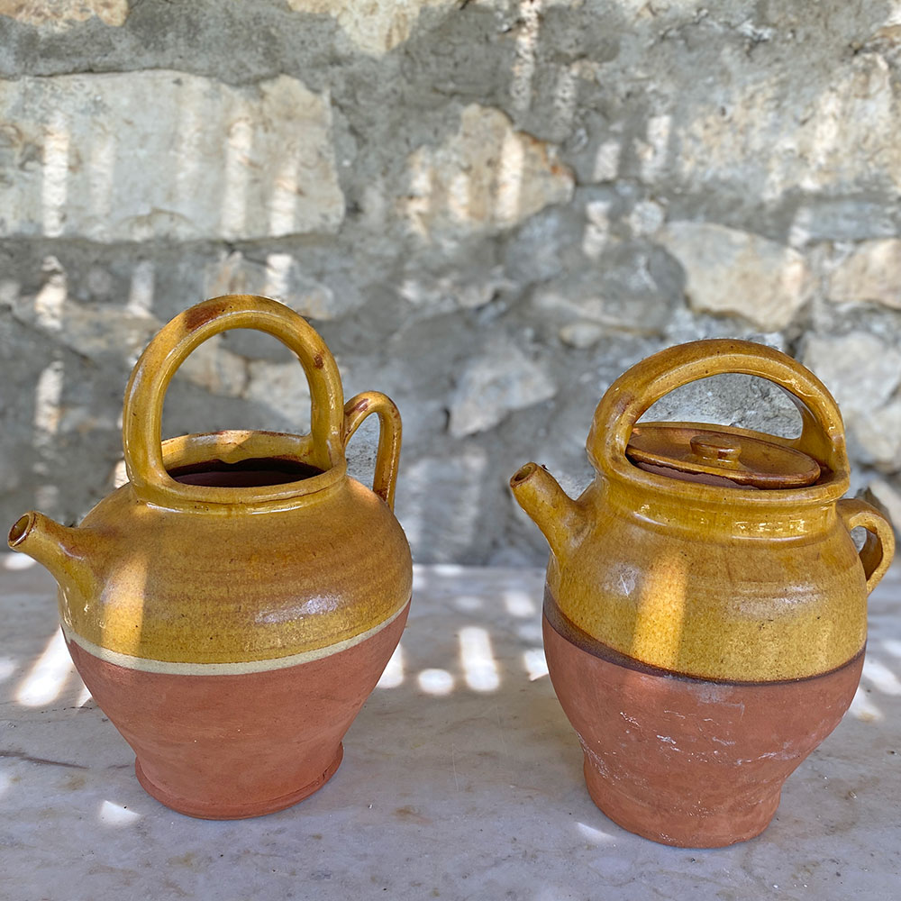 Pots à graisse trouvés au grand déballage de Montpellier réservé aux antiquaires et brocanteurs 