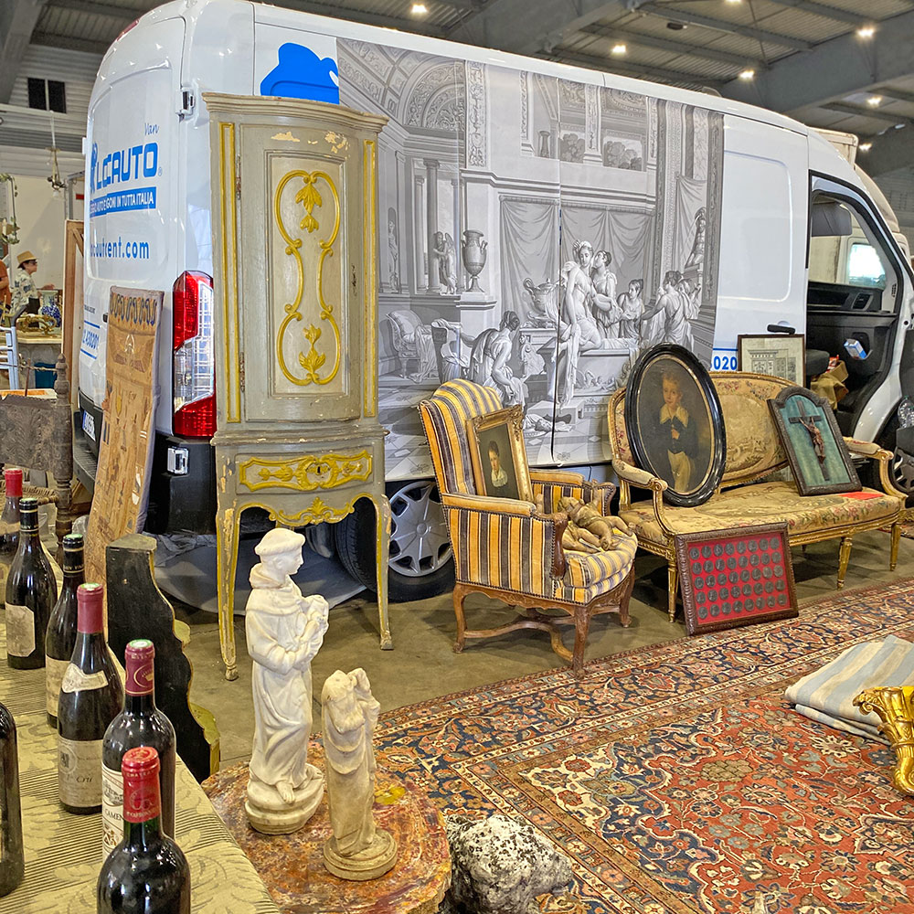 déballage marchand de Montpellier réservé aux antiquaires et brocanteurs s