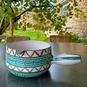 Caquelon en céramique émaillée signé Robert Picault, design vintage des années 50 60 Vallauris , décor géométrique fait main vert et brun typique du céramiste ami de Picasso